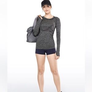 Crazy Yoga Seamless Speedy Long Sleeve Slim Fit in Dark Grey -NWT Size XS (0-2)